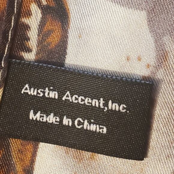 EUC Austin Accent Inc. Horse cowboy boots print 100% silk scarf 33.5" x33.5" - Picture 4 of 5